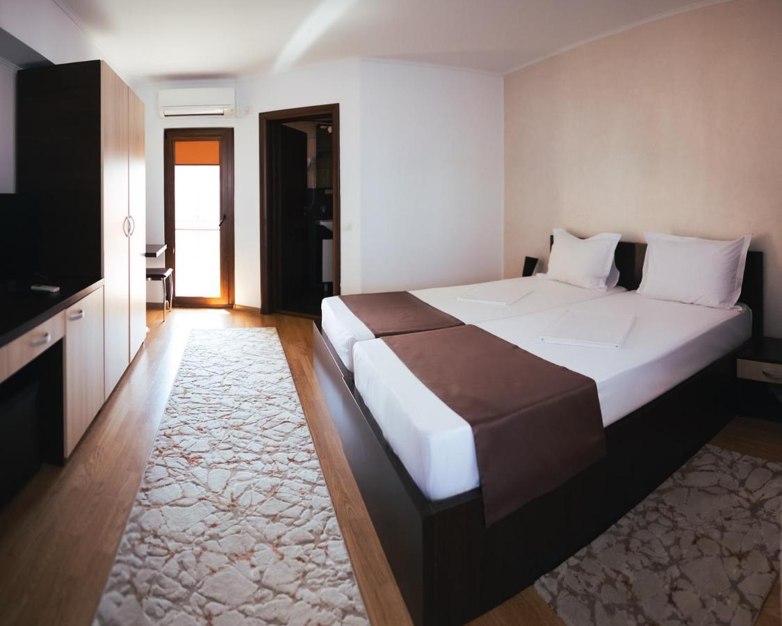 Delta Est Hotel & Restaurant Sulina Eksteriør billede