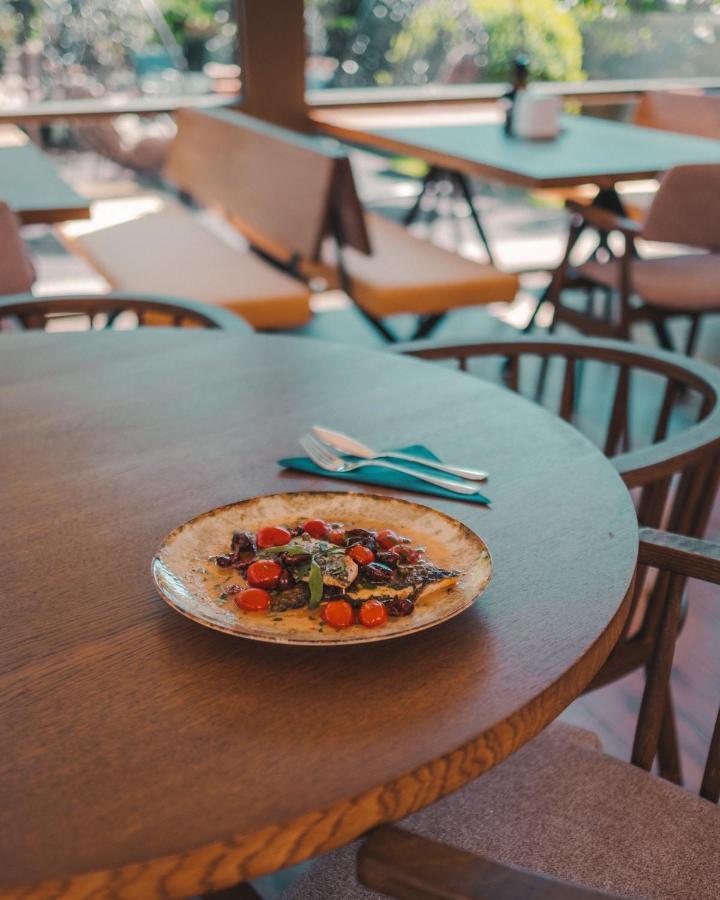 Delta Est Hotel & Restaurant Sulina Eksteriør billede